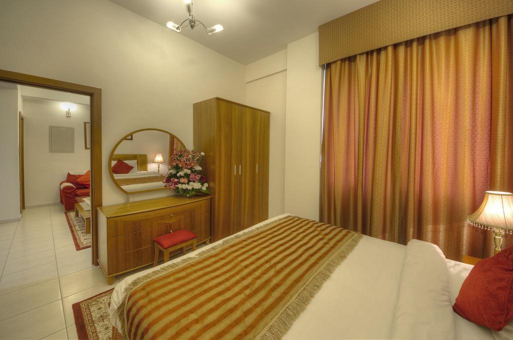 La Villa Najd Hotel Apartments Дубай Екстериор снимка