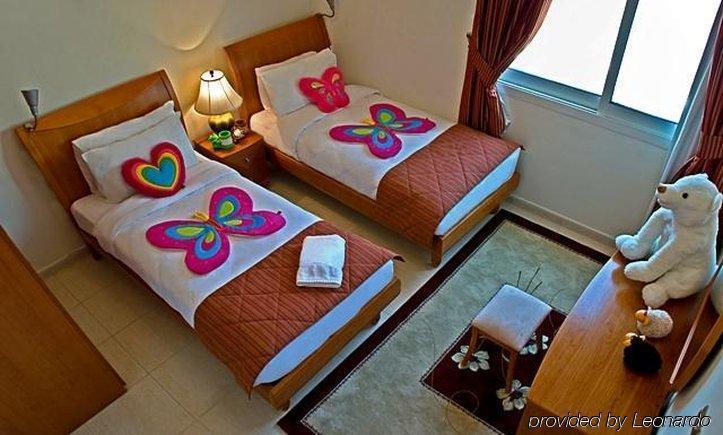 La Villa Najd Hotel Apartments Дубай Екстериор снимка