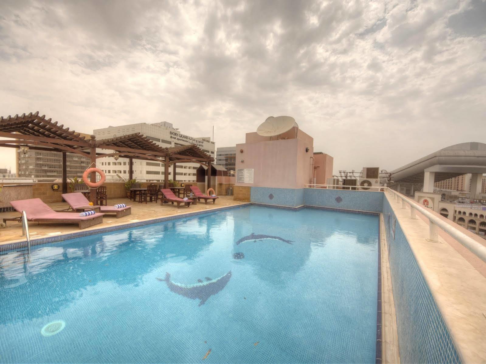 La Villa Najd Hotel Apartments Дубай Екстериор снимка