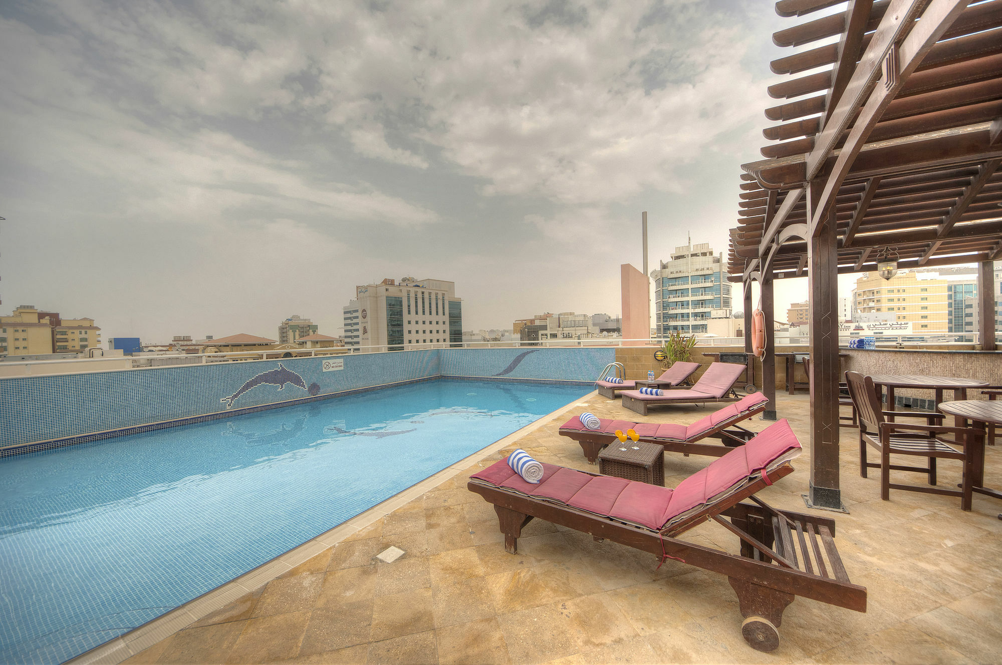 La Villa Najd Hotel Apartments Дубай Екстериор снимка